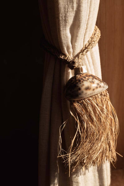 The Raffia Lupina Tassel - Natural