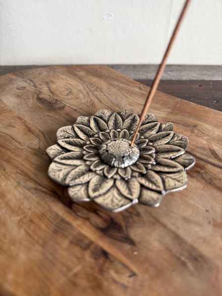 Flower Round Incense Holder