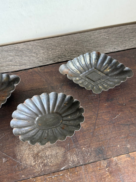 Set of 3 Vintage Tart Molds