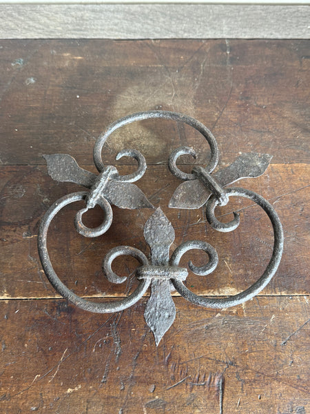 Fleur De Lys Metal Trivet
