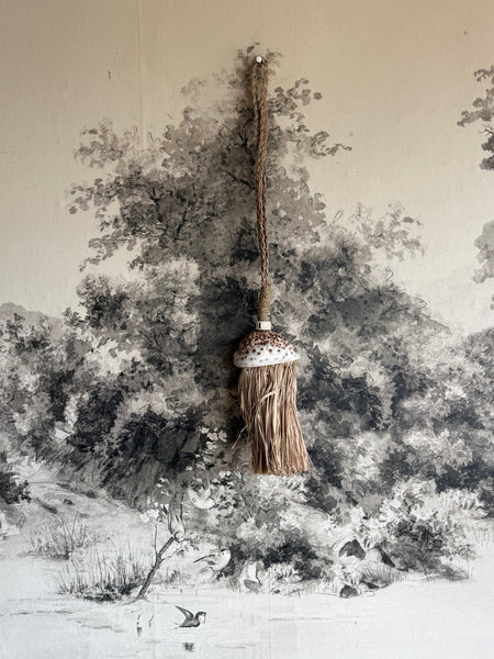 The Raffia Lupina Tassel - Natural